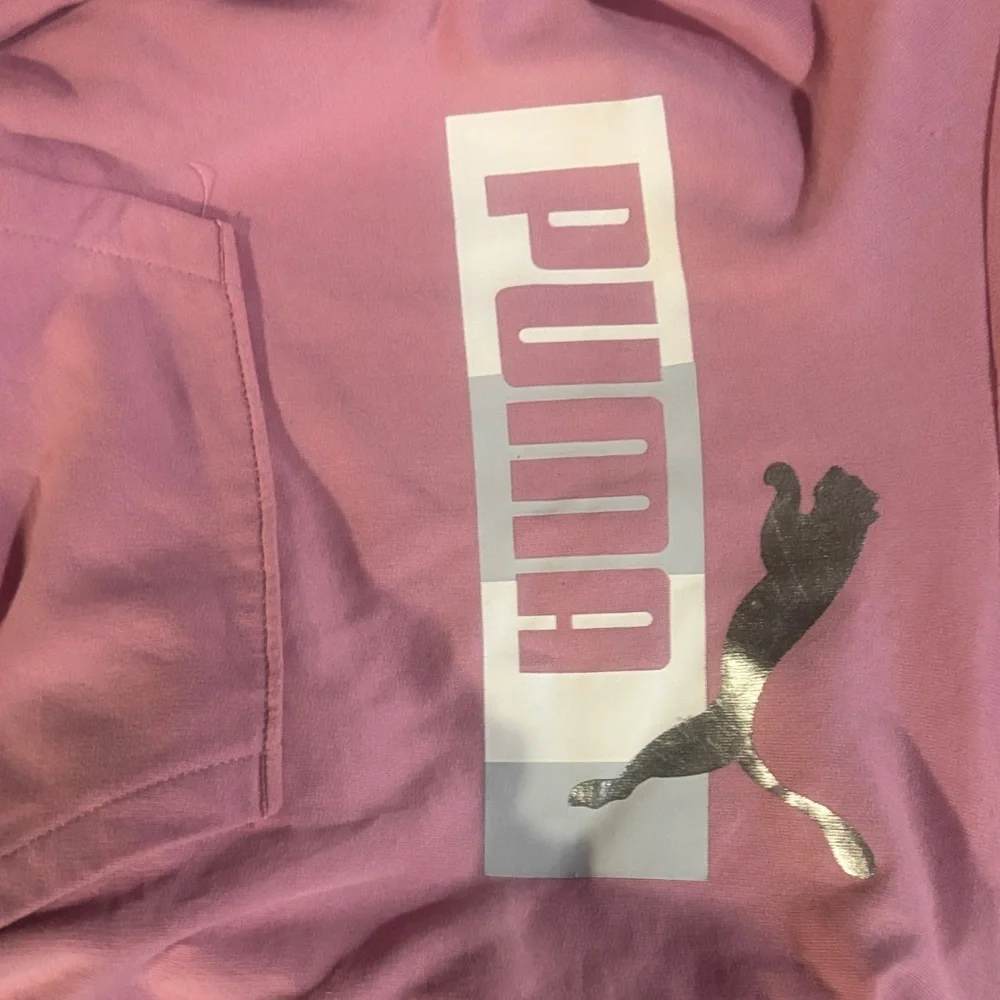Puma Pink Hooded Pullover with Silver Logo & matching jogger set - Picture 7 of 10